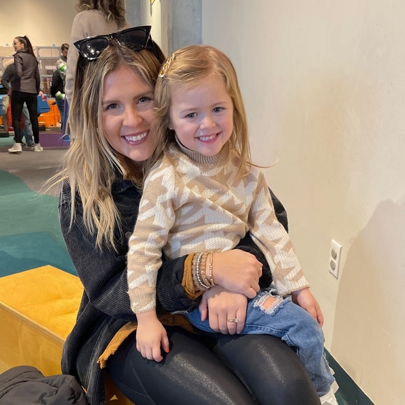 Sweater - Picture 2 of 4